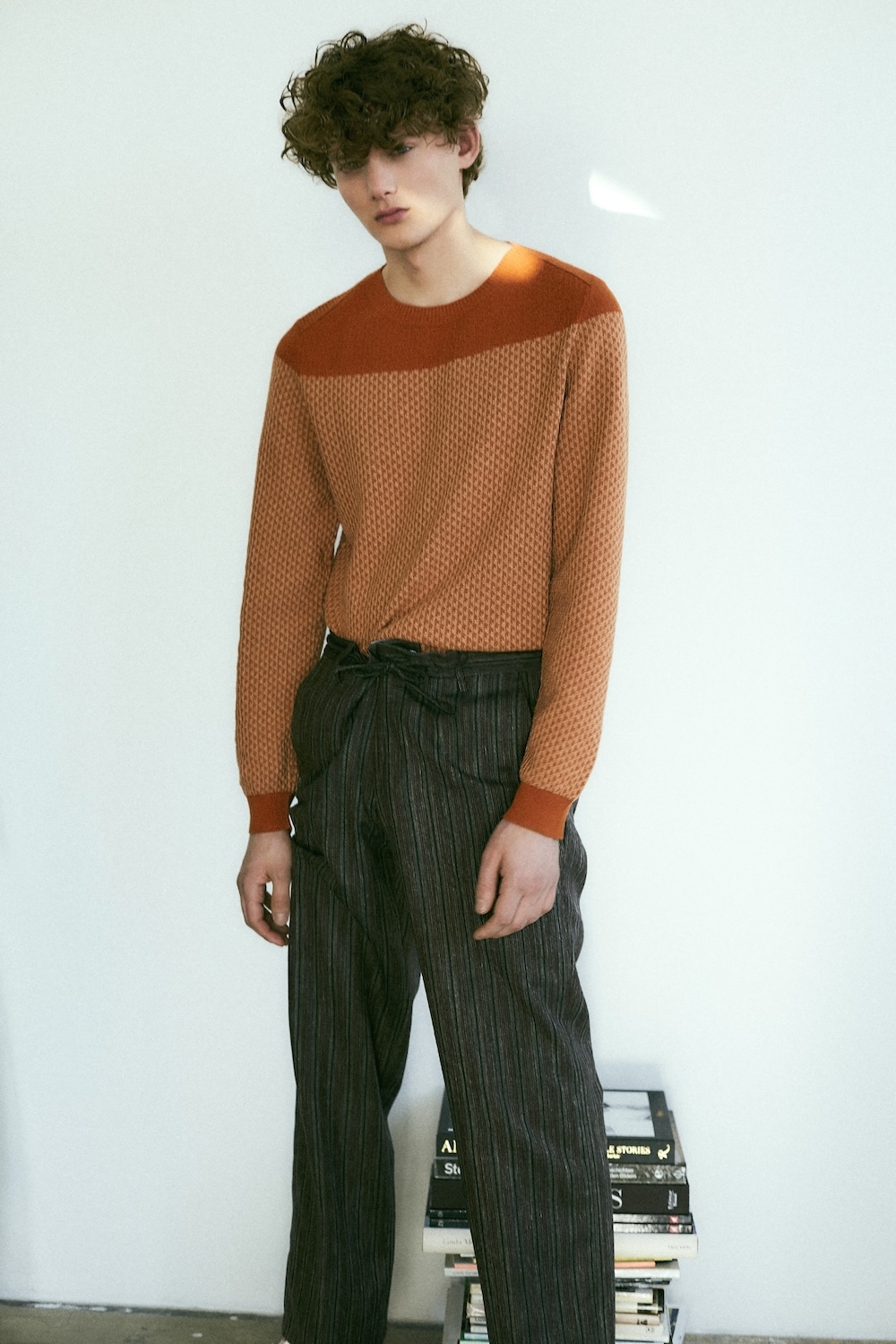 avenger-coren-pollok-styling-editorial-fucking-young-magazine-peach-men-sweater-low.jpg